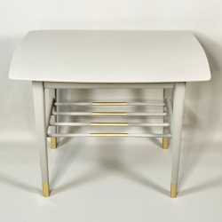 Bord med hylde - SOLGT