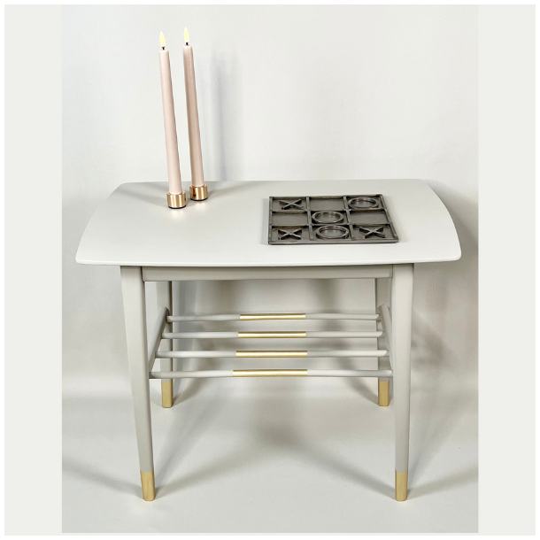 Bord med hylde - SOLGT