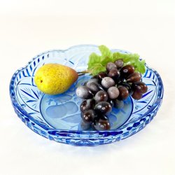 Glasfad - bl�t m/blondekant og frugtmotiv, �25 cm