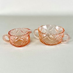 Sukker og flde st - lyserdt glas