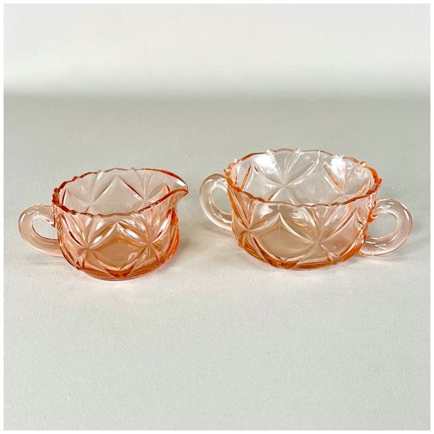 Sukker og flde st - lyserdt glas