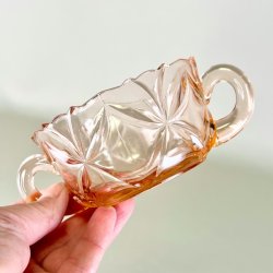 Sukker og flde st - lyserdt glas