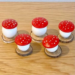 Julepynt - sm svampe af tr (st a' 5 stk/samlet) 