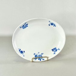 Serveringsst i 2 dele  - svensk porceln, Bstad