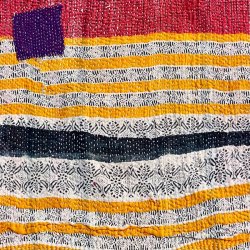 Sari Kantha vintage tppe - rd/sort/gul (140x200)