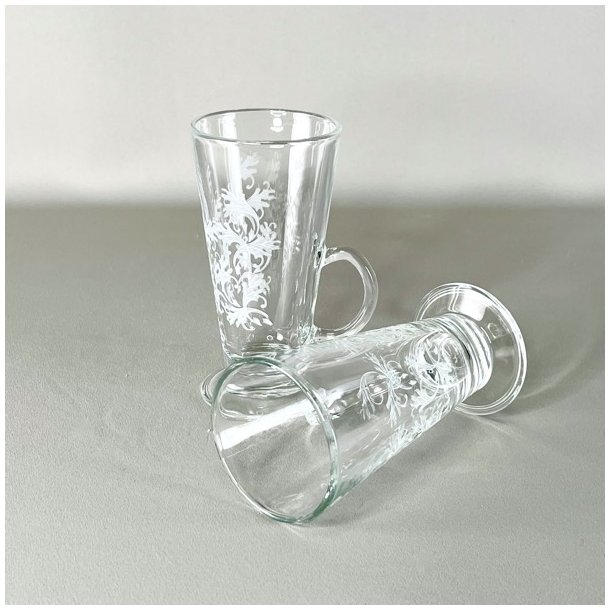 Glaskrus med fine udsmykninger