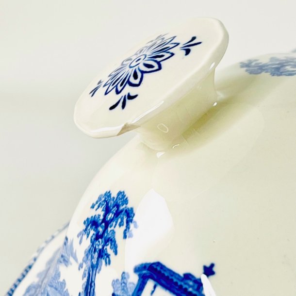 Terrin med l�g - Landscape, Adams Est. 1657 