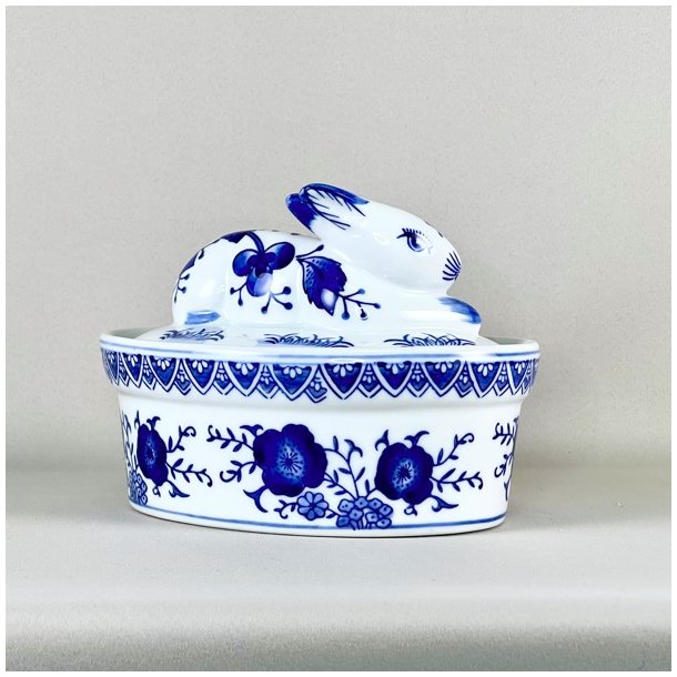 Terrin med hare p toppen