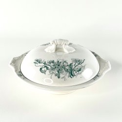 Terrin med lg - grn blomst