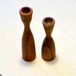 Lysestager (par) i teak tr 