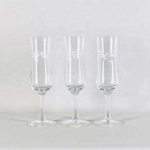 Champagneglas med ciseleringer (3 stk samlet) 