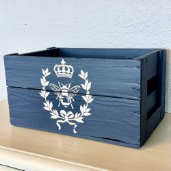 Gl. sodavandskasse - mrkebl m/bi og krone