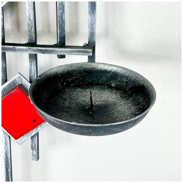 Retro vglysestage - smedejern med rde firkanter