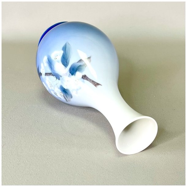 Royal Copenhagen vase - blekvist 863/51