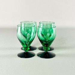 Vinglas - Holmegaard, Ranke, grn m/sort fod