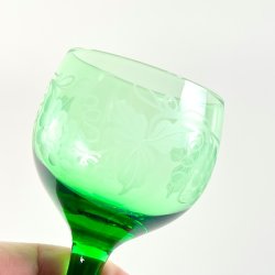 Vinglas - gr�nne med vinranker