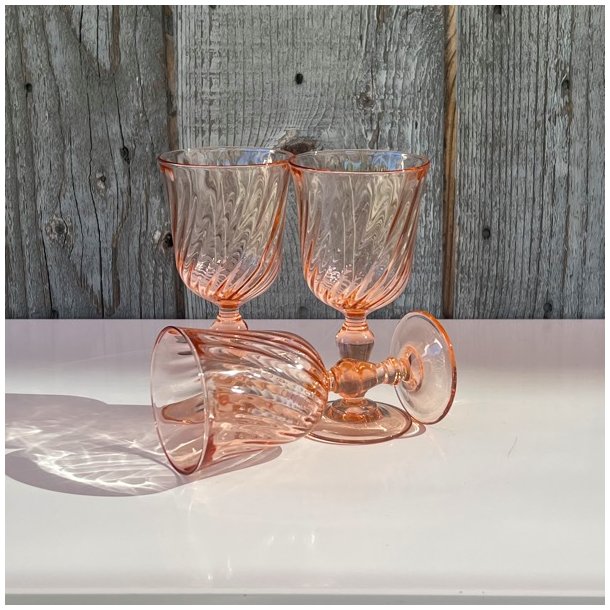 Vinglas hvidvin - lyserd med swirl