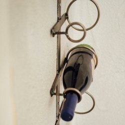 Vinreol - smedejern, 8 flasker