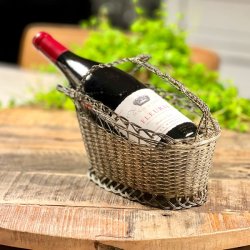 Vinflaskeholder i metal  