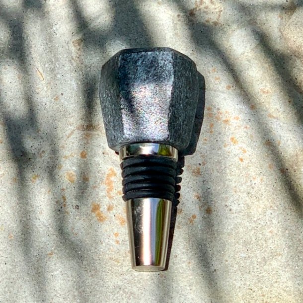 Vinprop m/top af sten