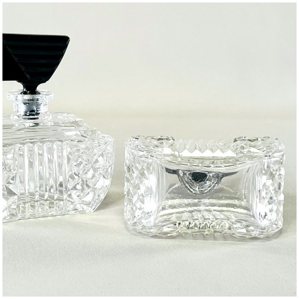 Vintage Art Deco parfume flacon 