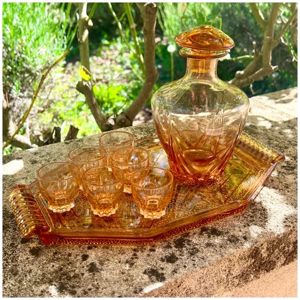 Vintage Art Deco karaffelst - lyserd