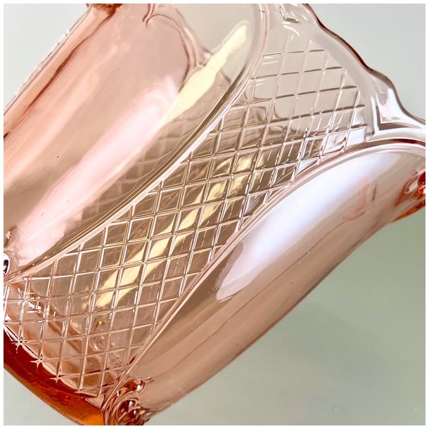 Glaskande - lyserd med rudemnster