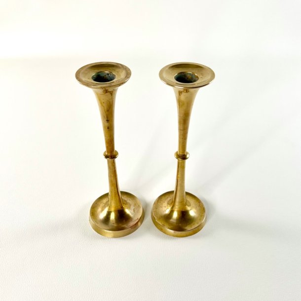Messing lysestagepar - trompetformet med formet fod, H20 cm
