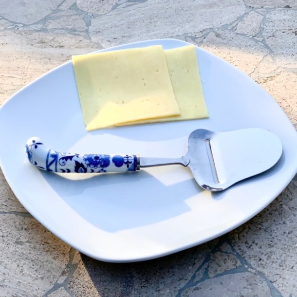 Osteskrer med porcelnsskaft