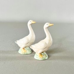 Sm gsefigurer i porceln