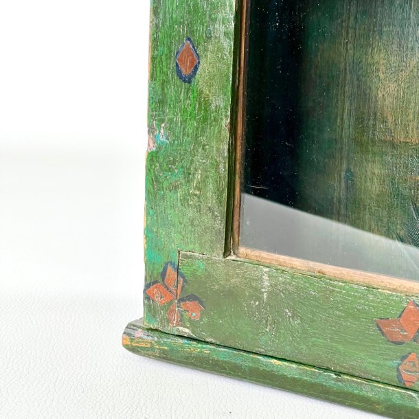 Lille skab - m�rkegr�nt m/blomster