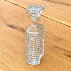 Karaffel - vintage, firkantet og flad 