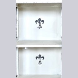 Lille vitrineskab p ben - SOLGT