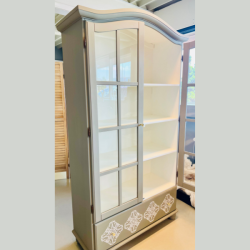 Vitrineskab SOLGT