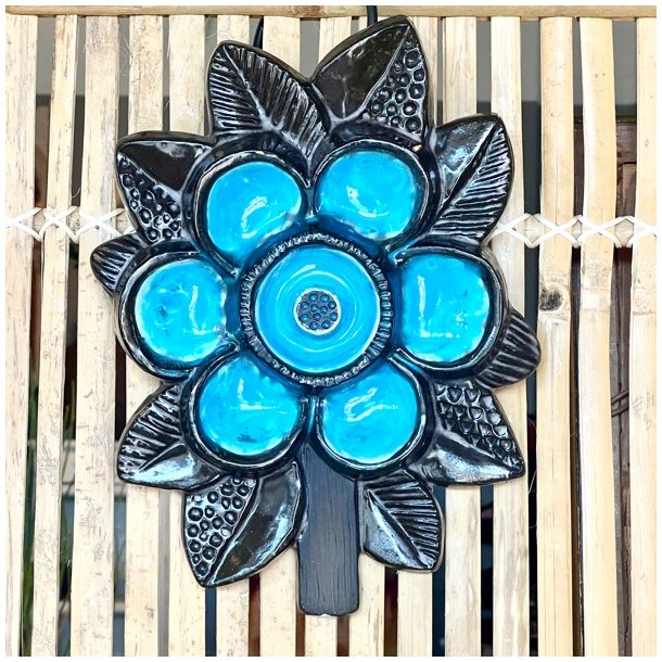 Relief - blomst af Irma Yourstone 