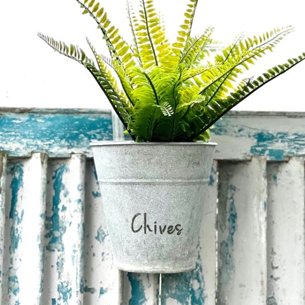 Plantepotte i zink med bjler til altan 