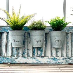 Plantepotte i zink med bjler til altan 