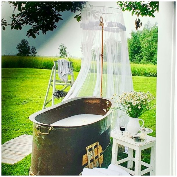 Amazing Retreats (hardcover) 